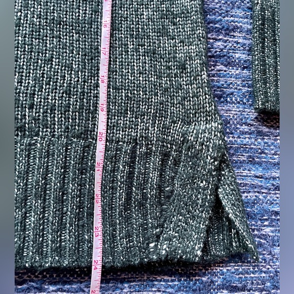 Heather green turtleneck sweater - Picture 4 of 7